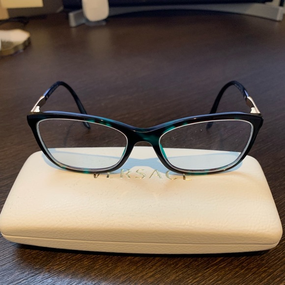 Versace eyeglasses (used in good condition) - Picture 2 of 5